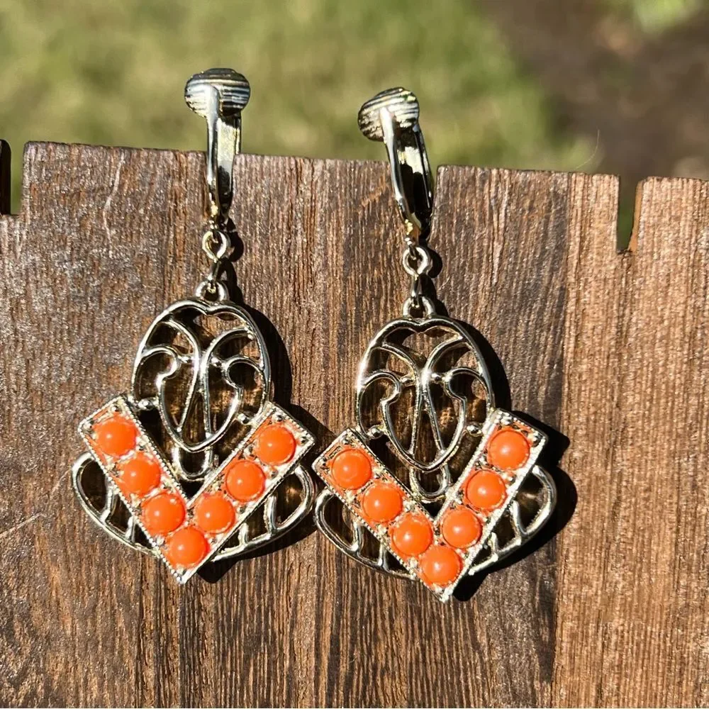 Sarah Coventry dangle earring and brooch set 🌺 gold tone and coral Orange